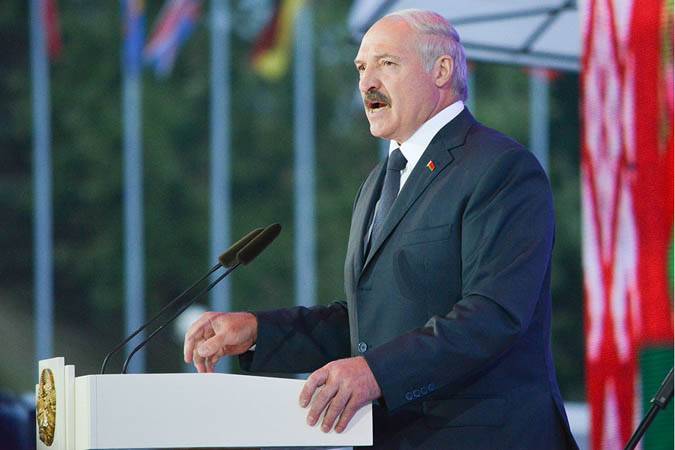 Лукашенко требует сбалансированного развития и поиска новых точек роста экономики