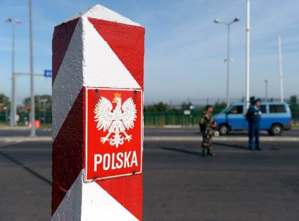 ГТК: с 01.06.2023 Польша запрещает перемещение через границу белорусских и российских грузового автотранспорта, в том числе прицепов и полуприцепов