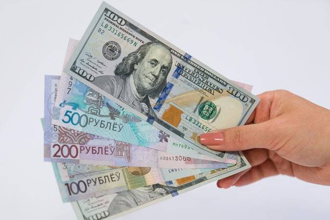 Нацбанк: в 2020 году в Беларуси чаще всего выявляли поддельные доллары