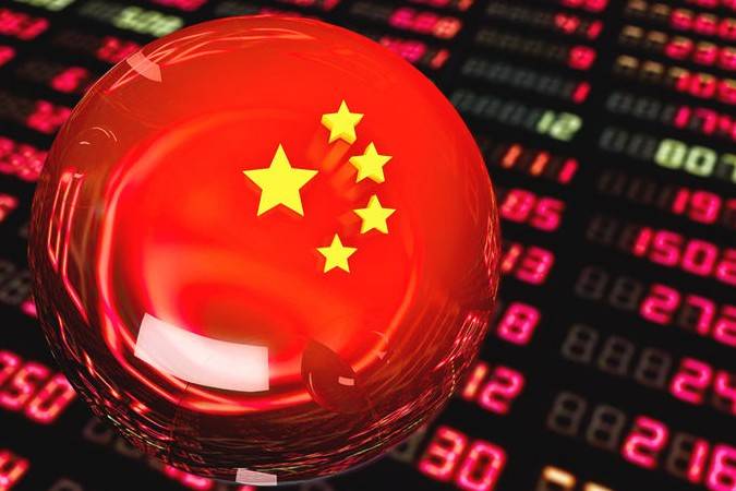 Китай перешел от поддержки рынка к арестам «вредителей»