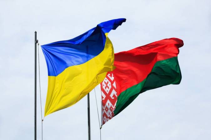 Все перевозчики при въезде в Украину обязаны подать таможенным органам общую декларацию прибытия